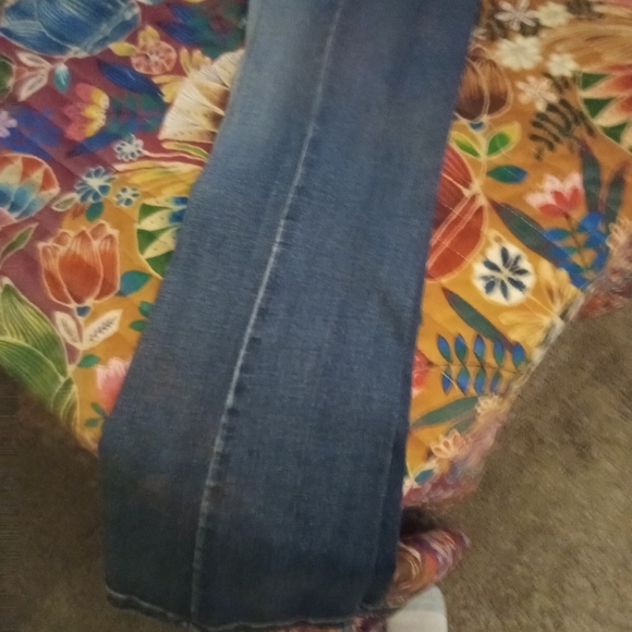 NWT STYLE AND COMPANY BOOT CUT MID RISE JEANS SIZE 4 OR 27 IF YOU USE MEASUREMEN - Picture 5 of 6